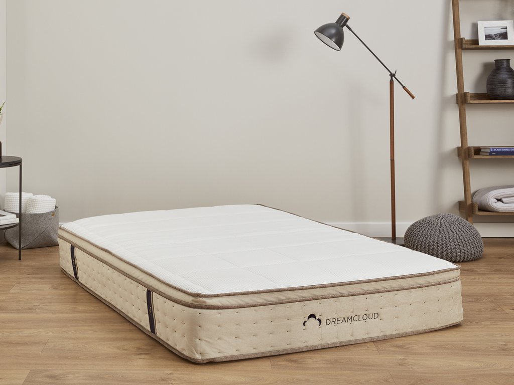 dreamcloud mattress floor
